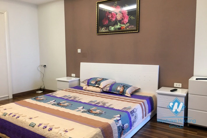 A new 2 bedroom apartment for rent near Cau giay park